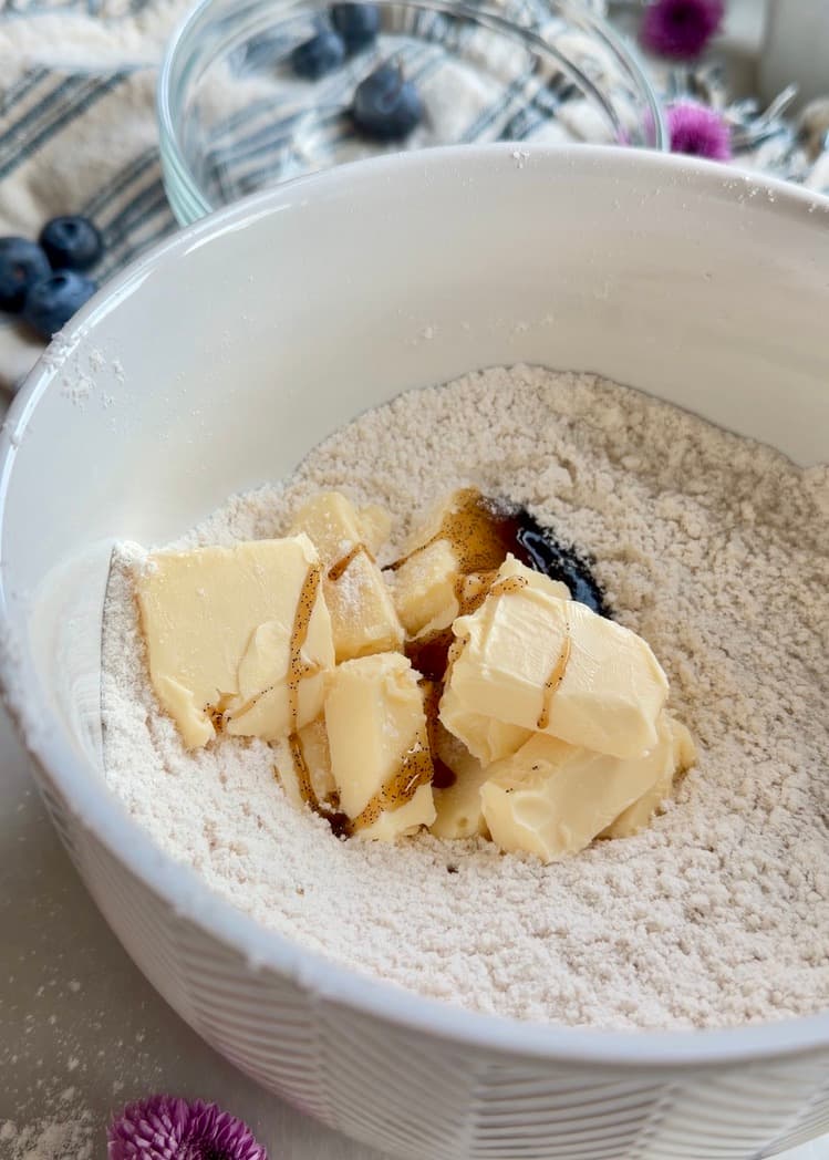 Blueberry Old-Fashioned Donut Loaf: streusel ingredients