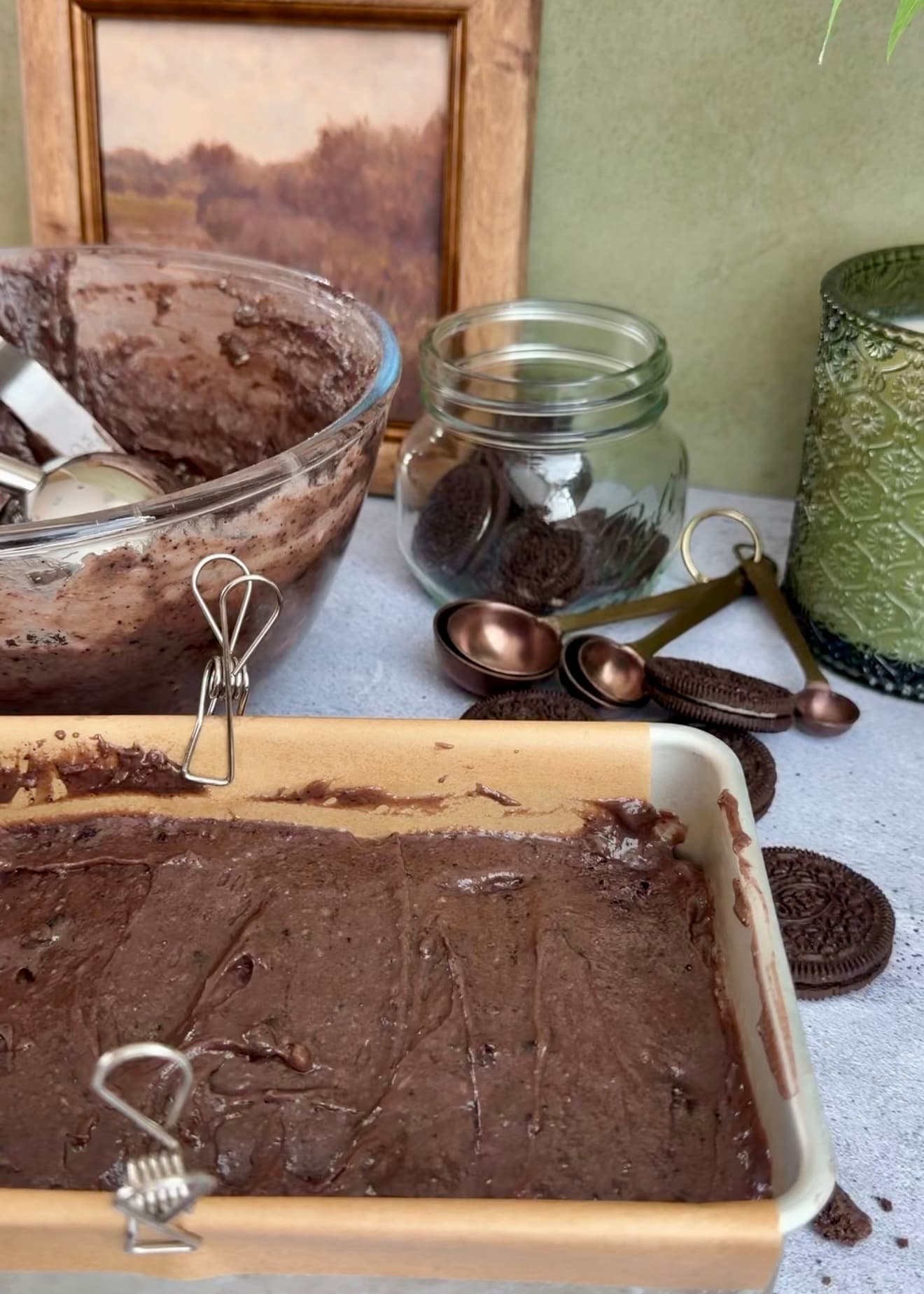 Wider view of the upper batter layer in the pan