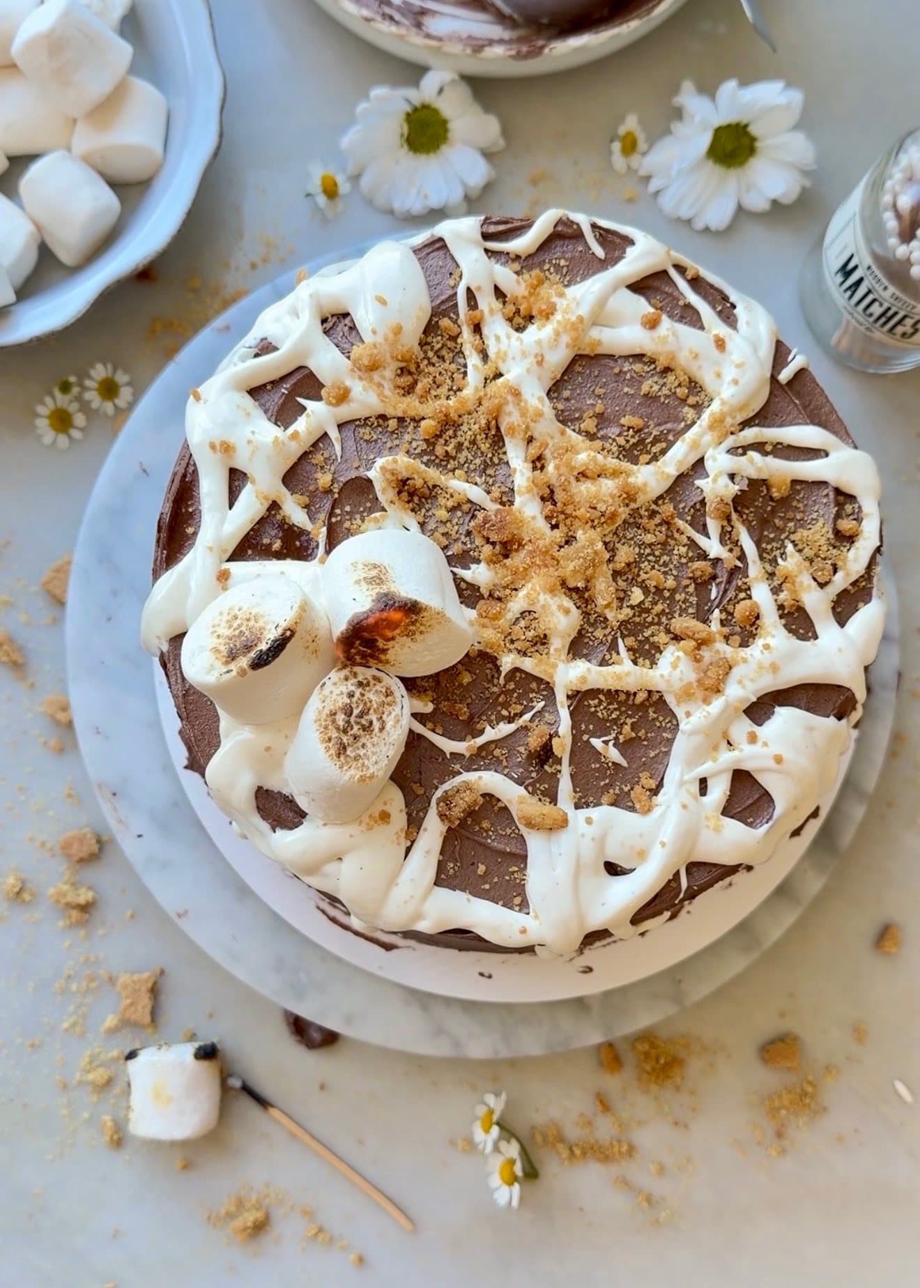 S’mores Lava Cake with Marshmallow Filling: finished top