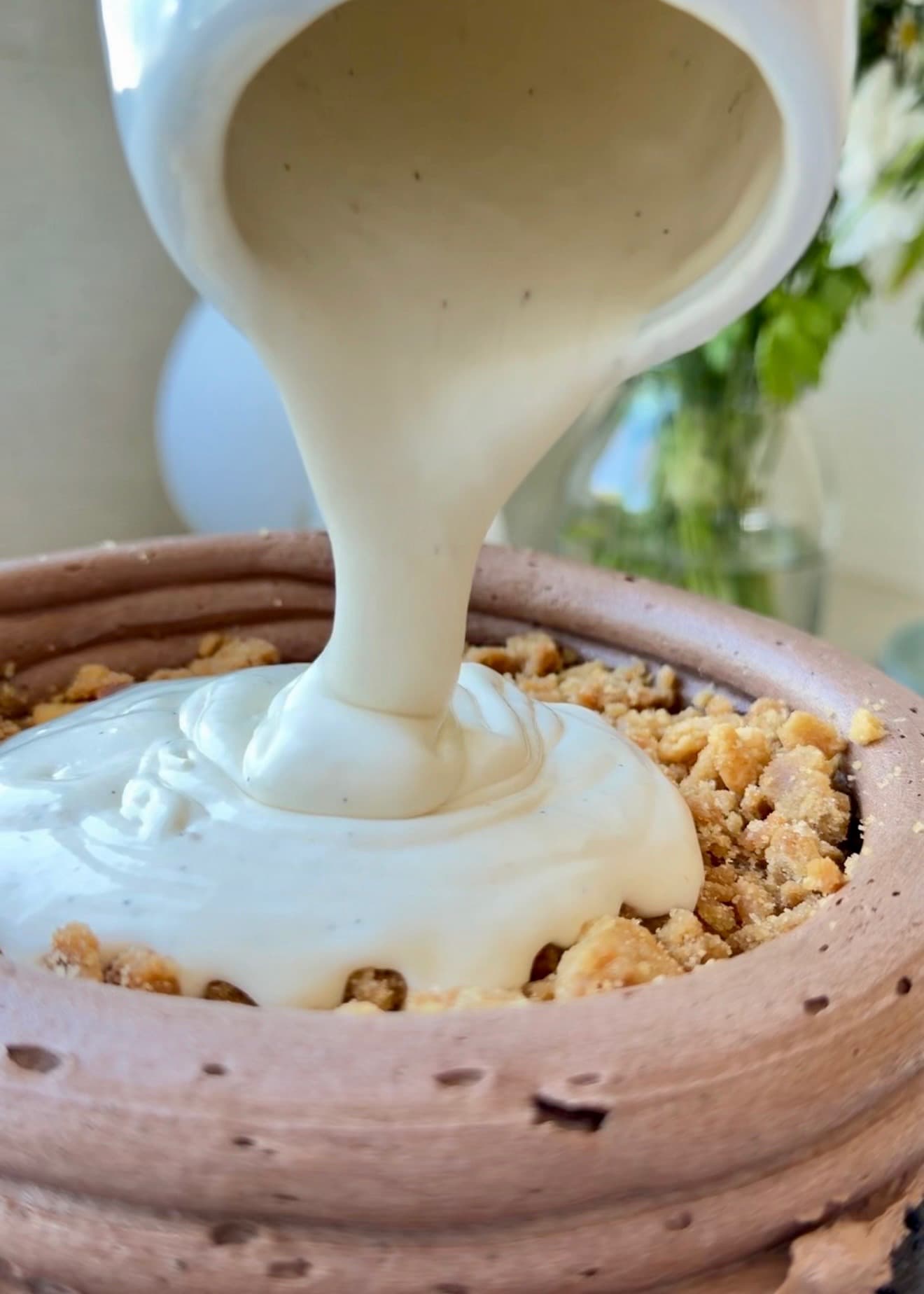 S’mores Lava Cake with Marshmallow Filling: marshmallow close