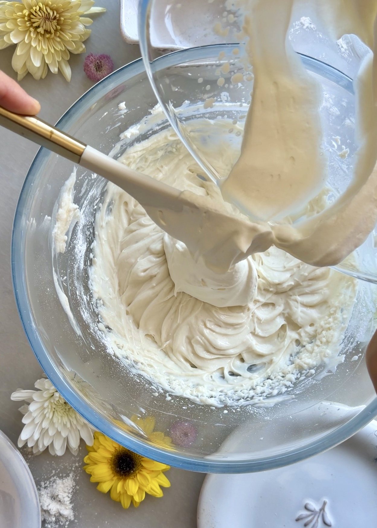 Banana Bread with Cheesecake Mousse: 218D0CAB 1EAF 499D 8341 E96EBAD098EA 1 201 a