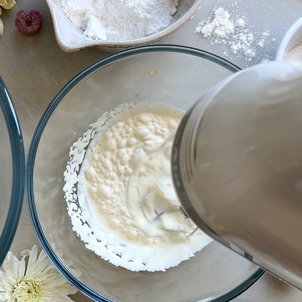 Banana Bread with Cheesecake Mousse: 3E0DEC76 28B5 42E7 AA7D 4D2C03169FBA 1 201 a