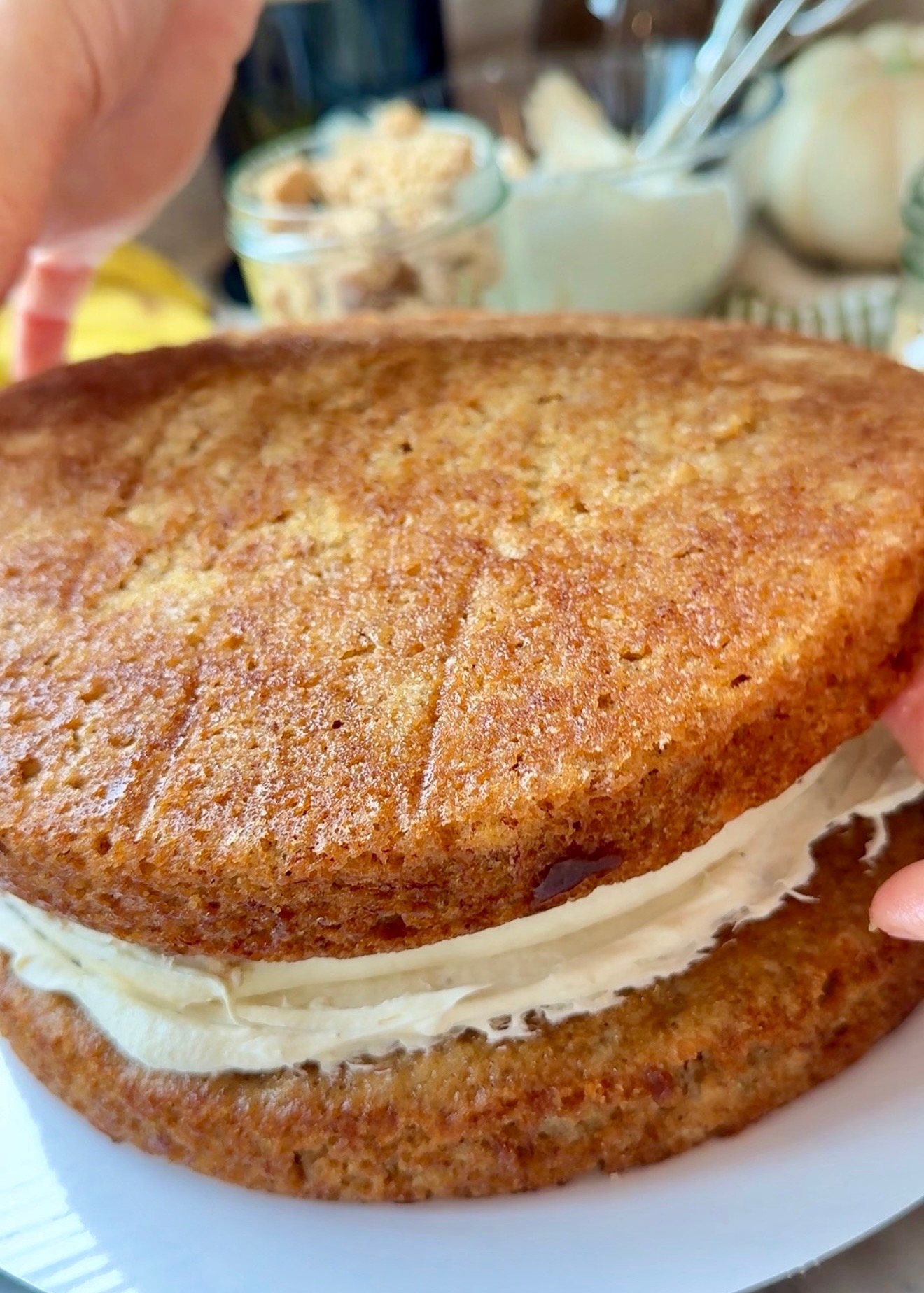 Banana & Graham Cracker Cookie Dough Cheesecake Cake: 03 place second cake layer