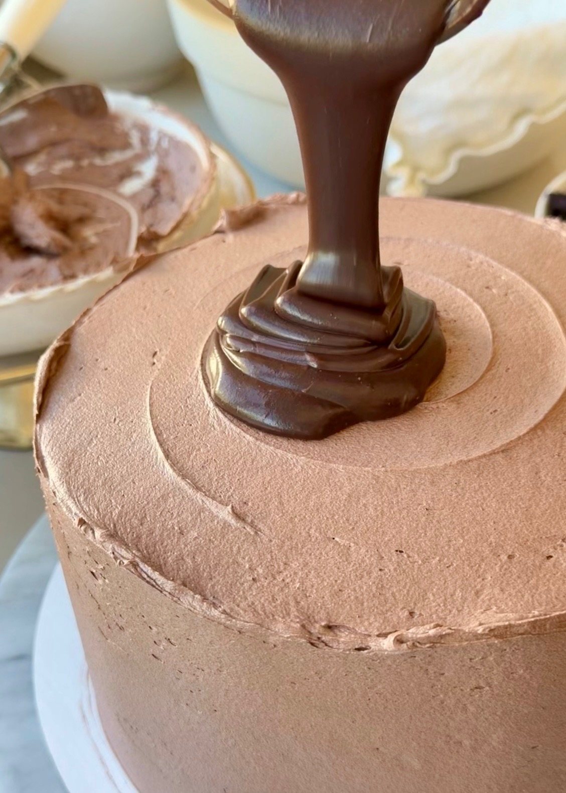 Brownie Lava Cake: lava pour side