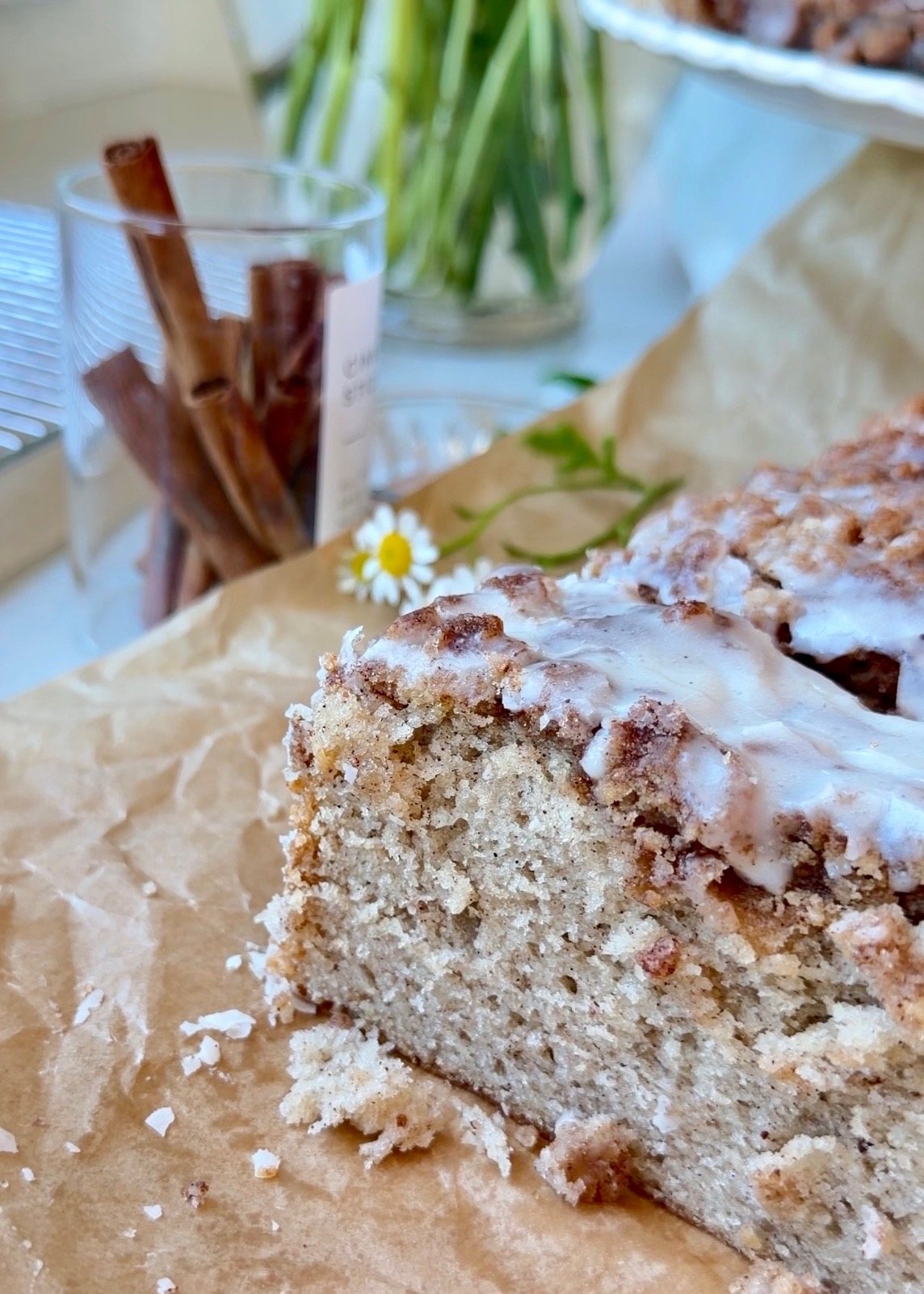Snickerdoodle Donut Loaf: crumb close