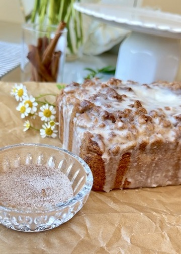 Snickerdoodle Donut Loaf: glazed side