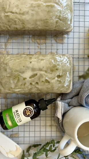 Matcha Donut Loaf: 78D2CB3F 2492 49F0 AD0B ED5210EA722A 4 5005 c