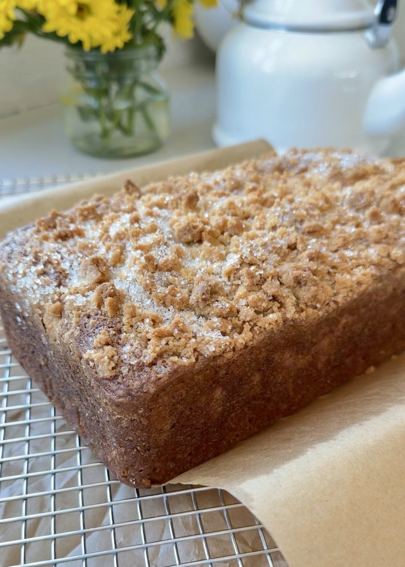 Old-Fashioned Donut Loaf: baked streusel