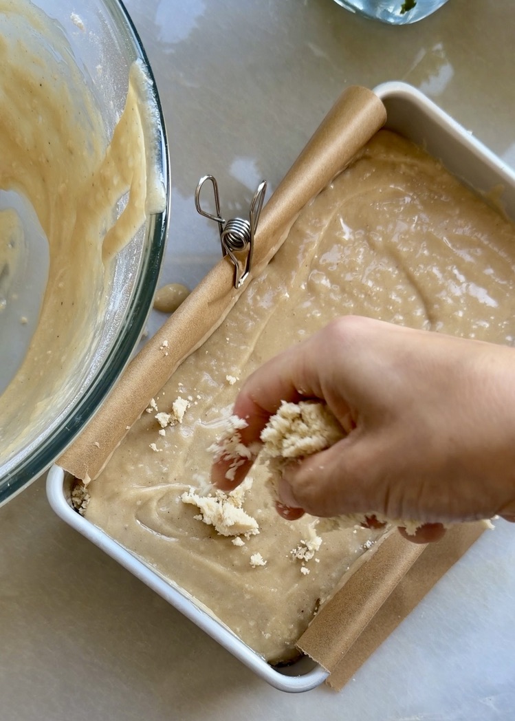 Old-Fashioned Donut Loaf: middle streusel