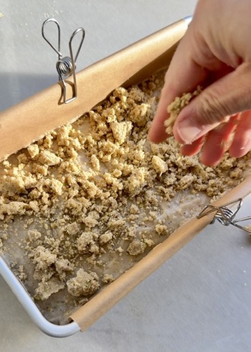 Pistachio Donut Loaf: streusel top