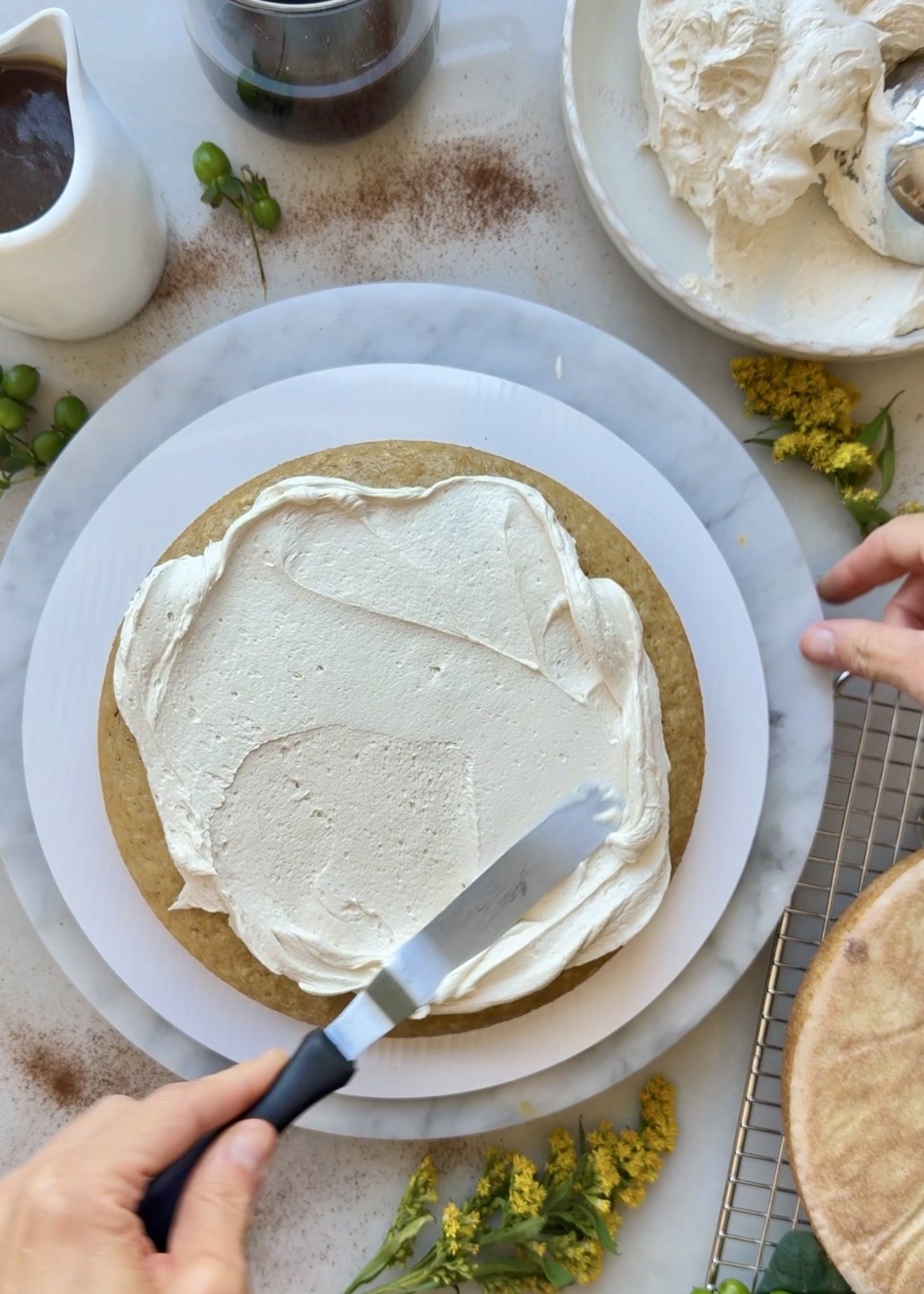 Salted Caramel Macchiato Lava Cake: frosting layer