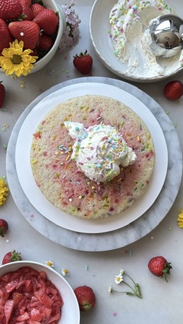 Strawberry Shortcake Cake Batter Cake: buttercream layer