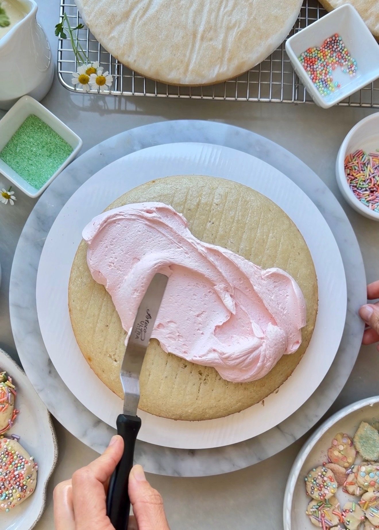 Sugar Cookie Lava Cake: 02 spread buttercream