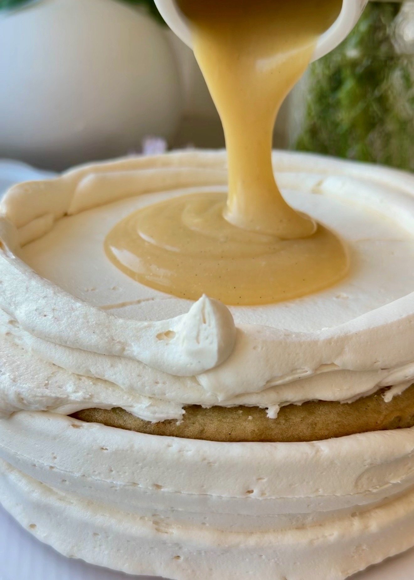 Gluten-Free Vanilla Bean Lava Cake: lava pour close